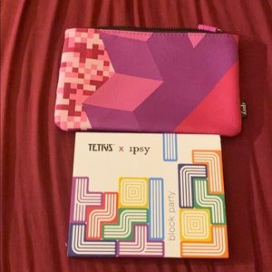 Eyeshadow palette with a matching bag